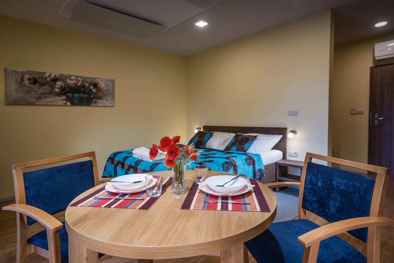 Apartmanovy Dom Krivan Besenova Luaran gambar