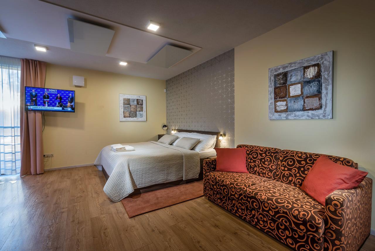 Apartmanovy Dom Krivan Besenova Luaran gambar