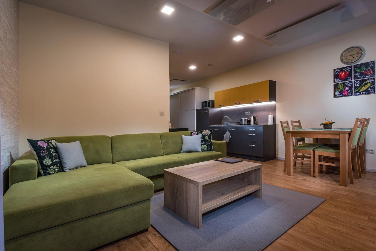 Apartmanovy Dom Krivan Besenova Luaran gambar