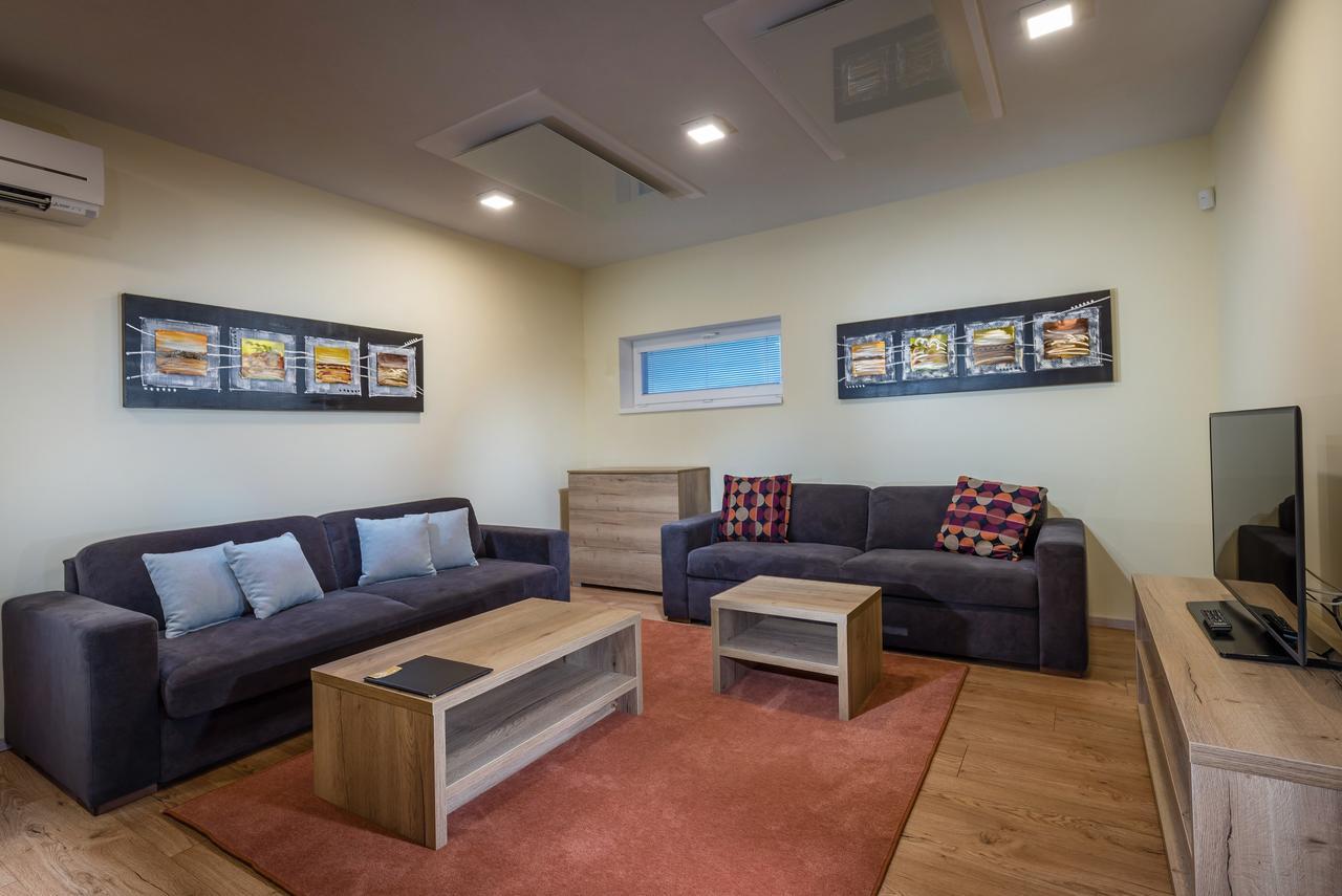 Apartmanovy Dom Krivan Besenova Luaran gambar